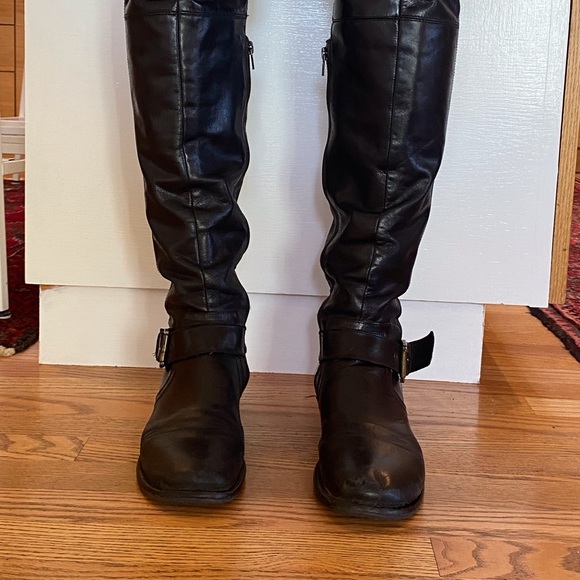 Tall black boots - Picture 7 of 10